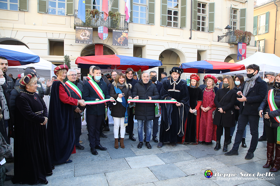 VBS_5828 - 10.ma Fiera Nazionale del Tartufo e Fiera dei Santi.jpg